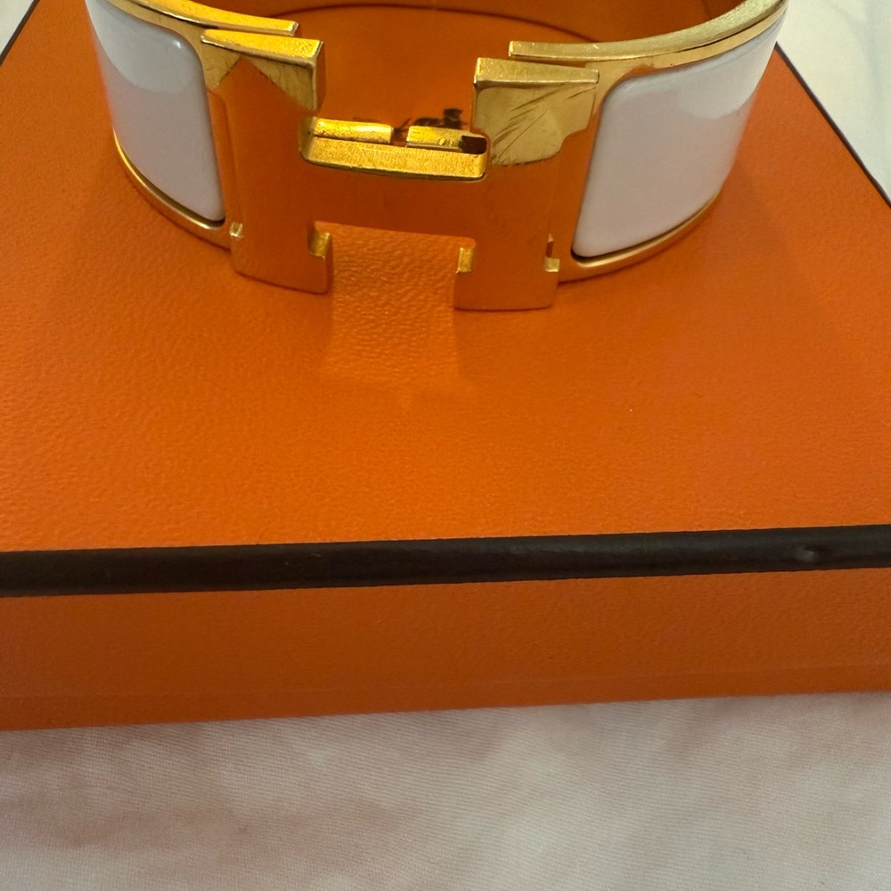 Hermès White and Gold Clic H Bracelet